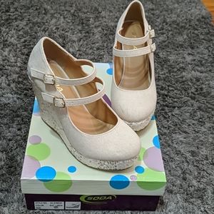 Soda women's wedge natural linen